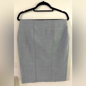 ✨2/$20✨Grey Pencil Skirt with darts for the 🍑🍑🍑